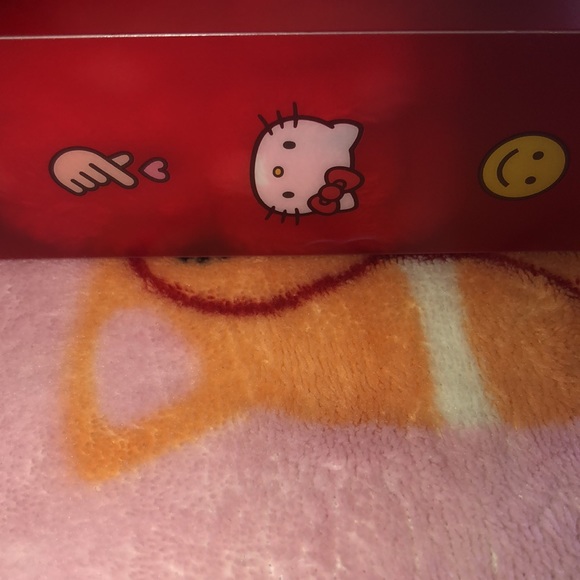 New Hello Kitty Plush Spa Headband - Picture 8 of 9
